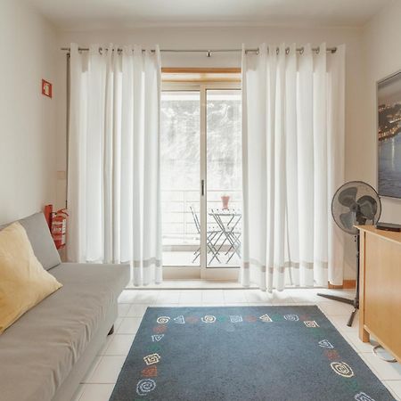 Downtown Trindade Apartment With Terrace By Vacationy Porto Luaran gambar