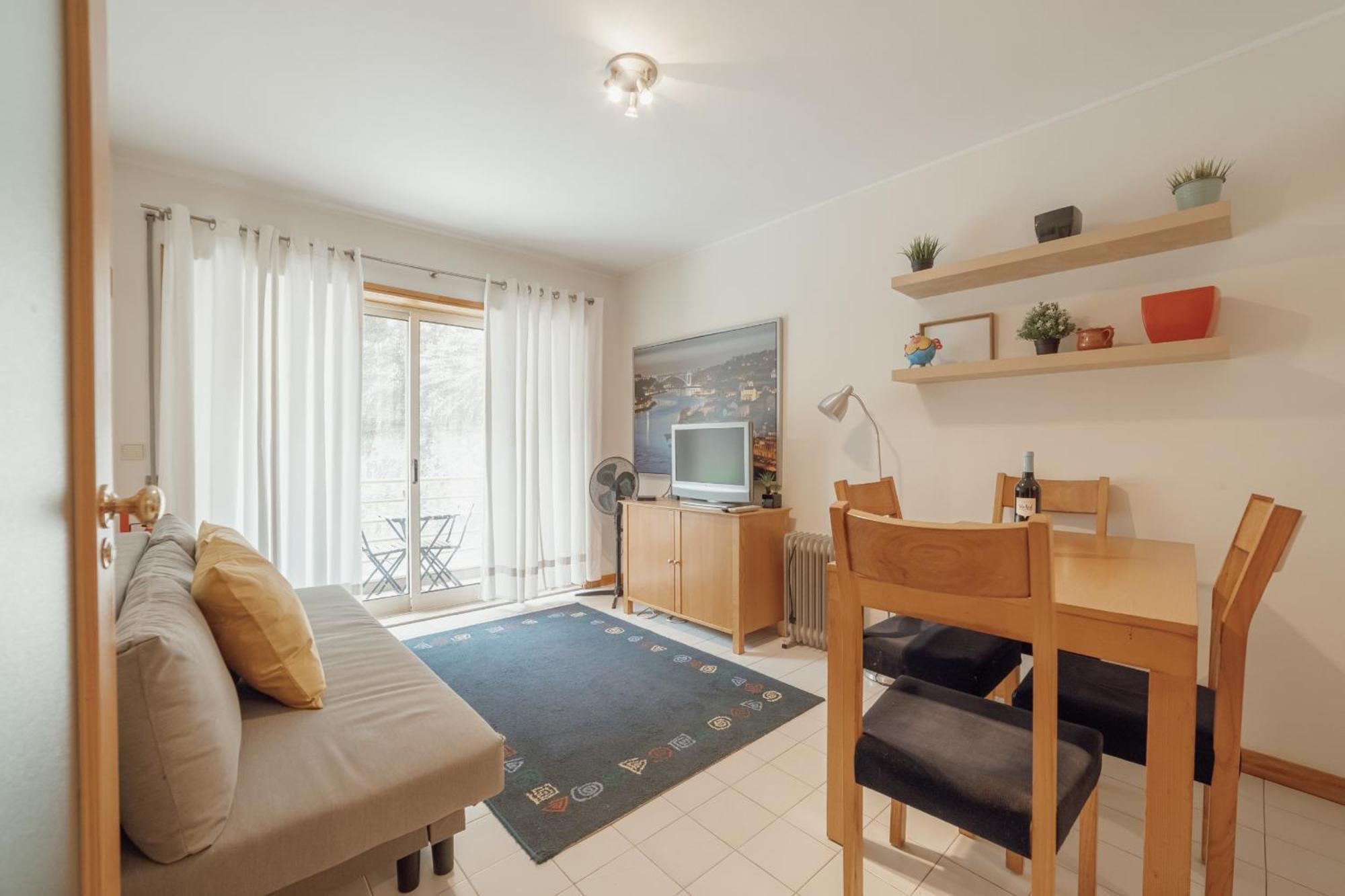 Downtown Trindade Apartment With Terrace By Vacationy Porto Luaran gambar
